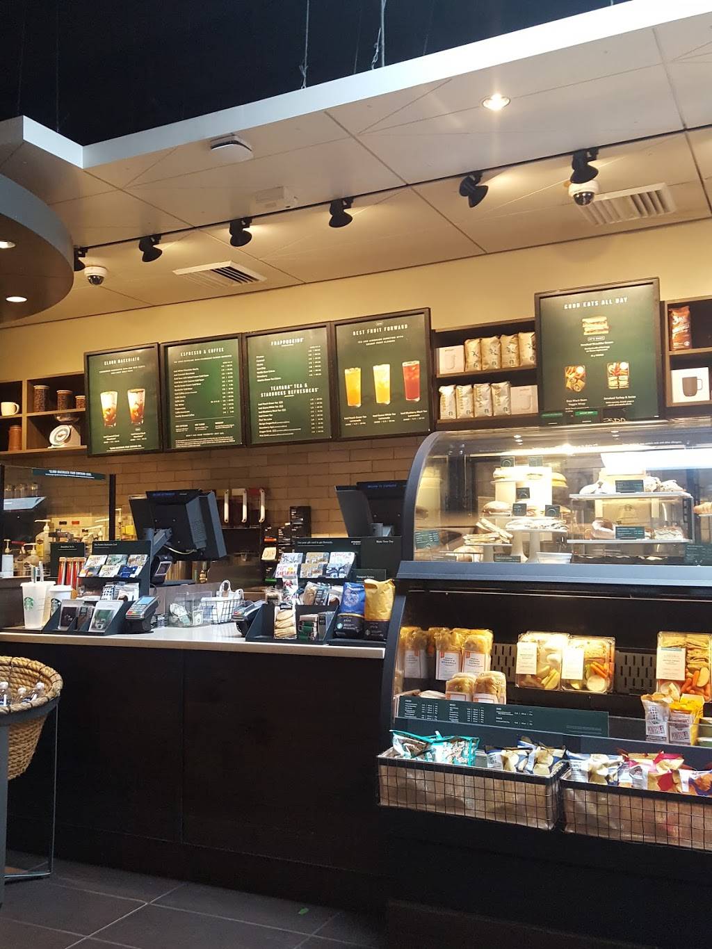 Starbucks | cafe | 1990 Cliff Dr, Santa Barbara, CA 93109, USA | 8058841811 OR +1 805-884-1811