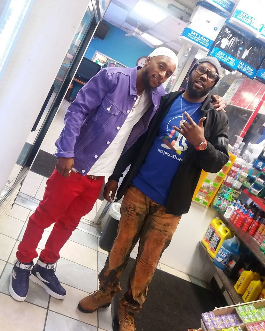 BP | restaurant | 5737 Hull Street Rd, Richmond, VA 23224, USA | 8047456111 OR +1 804-745-6111