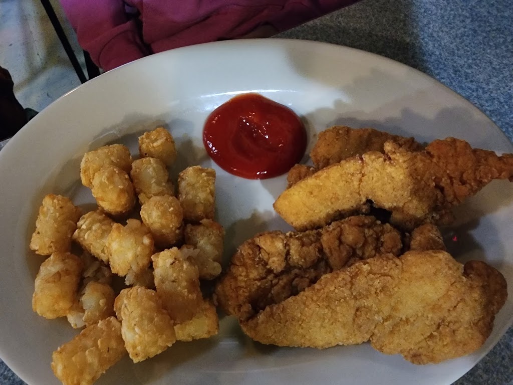 Blue Room | restaurant | 105 S 4th, Edina, MO 63537, USA | 6603972550 OR +1 660-397-2550