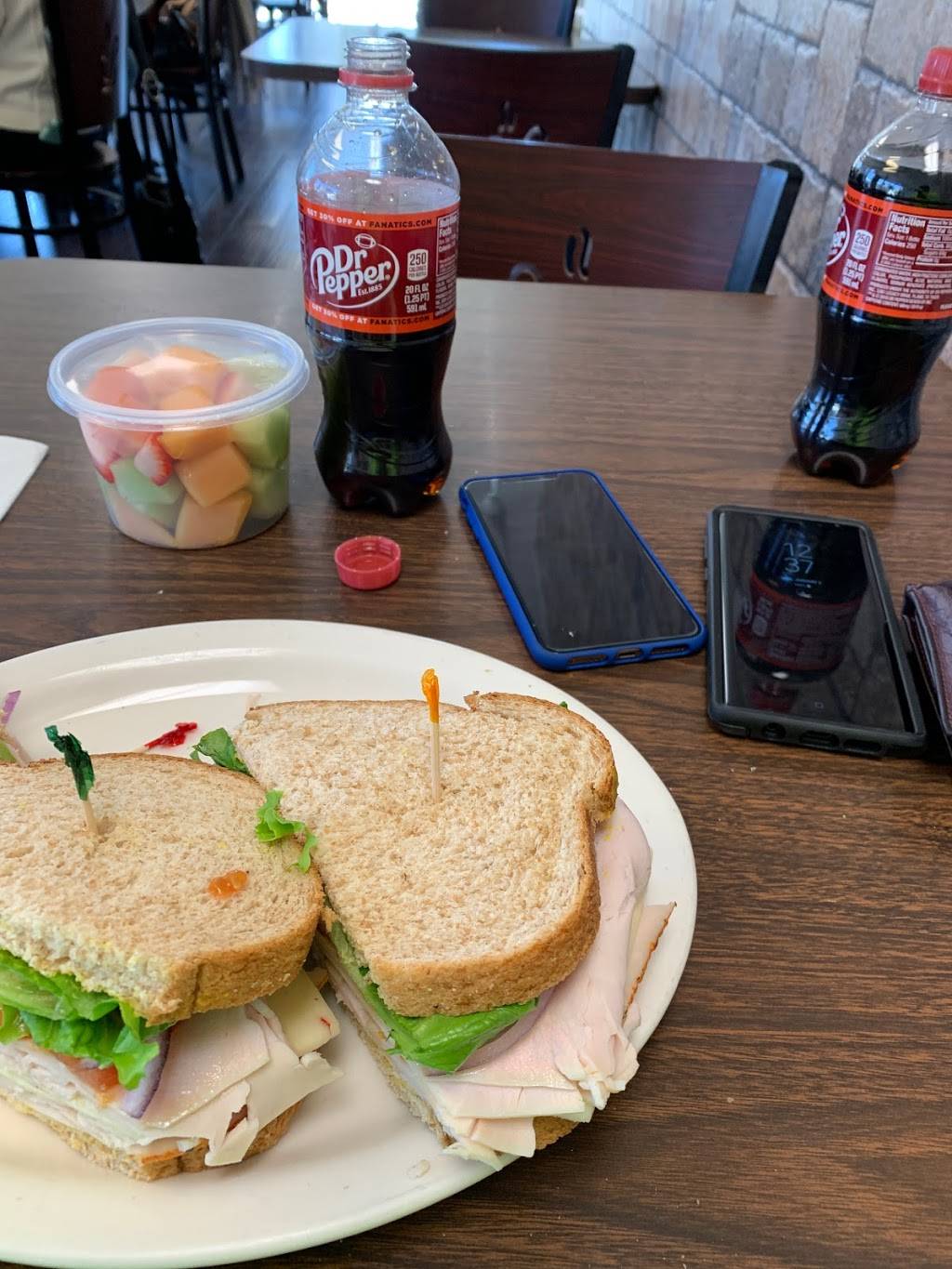 Ulias Delicatessen | restaurant | 130 Stony Point Rd, Santa Rosa, CA 95401, USA | 7075258542 OR +1 707-525-8542