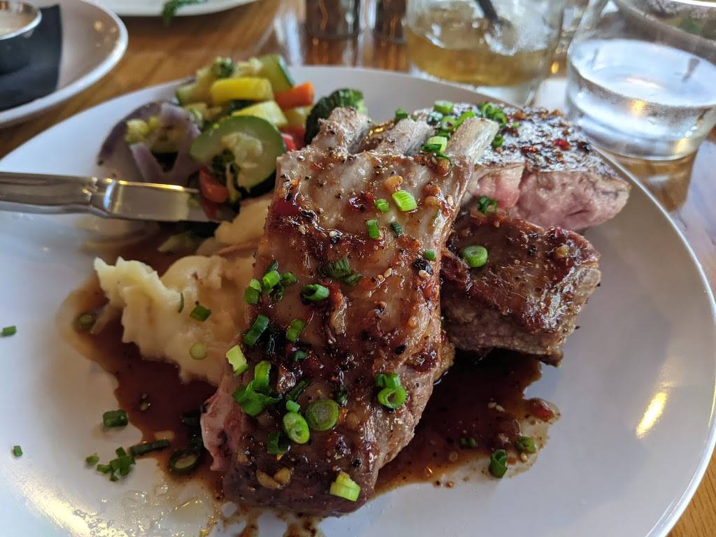 REDS AT THE SKYROOM | restaurant | 900 Sky Park Dr, Lakeport, CA 95453, USA | 7073499812 OR +1 707-349-9812