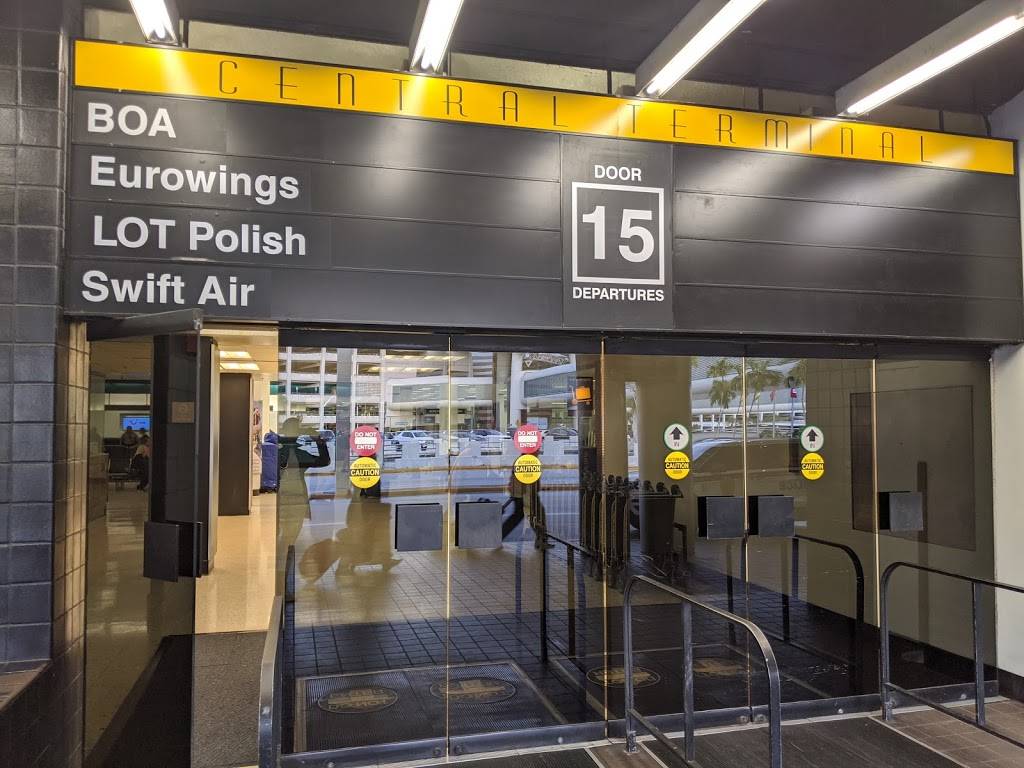 TGI Fridays | restaurant | 4200 NW 21st St Gate D-36, Miami, FL 33122, USA | 3058691460 OR +1 305-869-1460