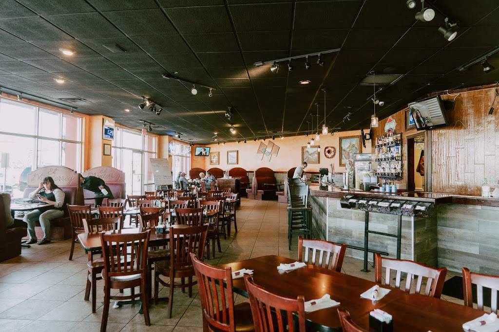 El Monterrey Mexican Restaurant | restaurant | 120 E Cooper Blvd D, Warrensburg, MO 64093, USA | 6607471600 OR +1 660-747-1600