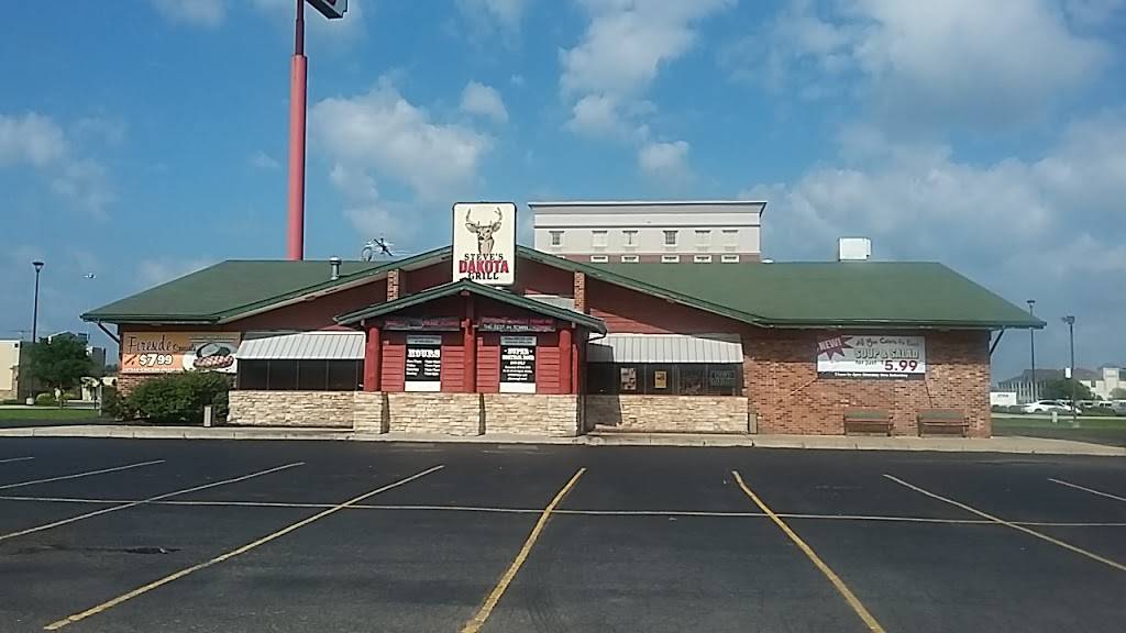 Steves Dakota Grill | restaurant | 1600 Broad Ave, Findlay, OH 45840, USA | 4194209394 OR +1 419-420-9394