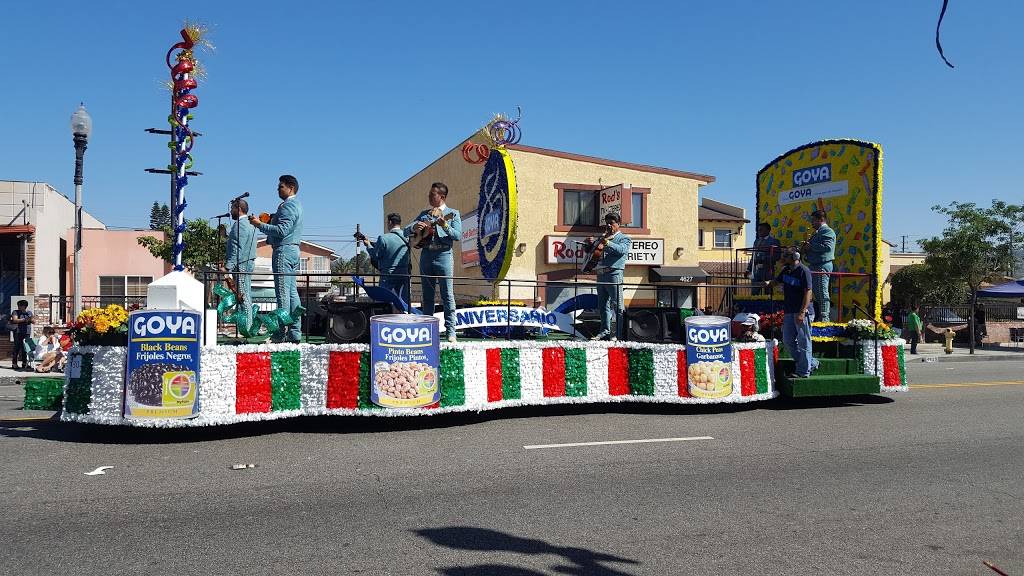 Quemoles Tamales y antojitos La Tia | restaurant | 4619 East Cesar E Chavez Avenue, Los Angeles, CA 90022, USA | 3232637842 OR +1 323-263-7842