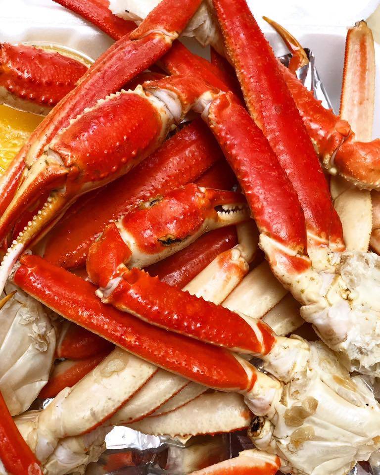 Captain Porkys | restaurant | 38995 US-41, Wadsworth, IL 60083, USA | 8473607460 OR +1 847-360-7460