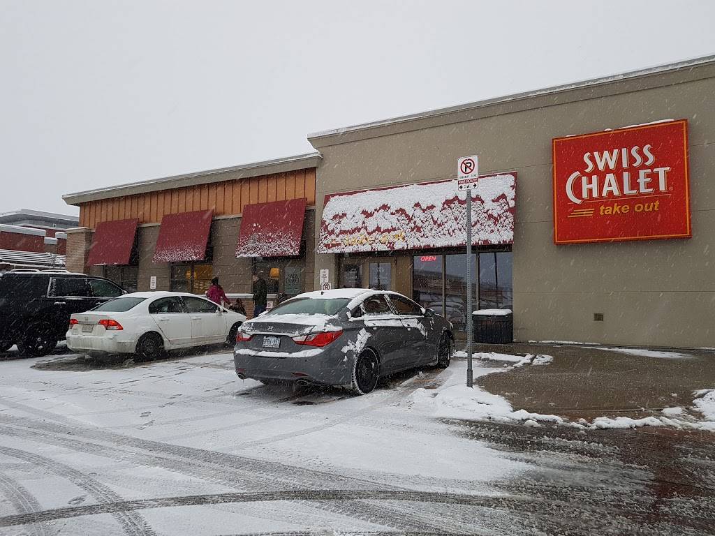 Swiss Chalet | restaurant | 28 First Commerce Dr Bldg. H, Aurora, ON L4G 0H5, Canada | 9058418558 OR +1 905-841-8558