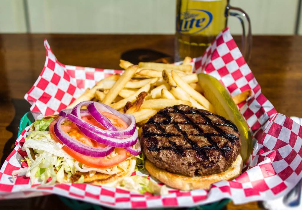 Stevie Tomatos Sports Page | restaurant | 9510 Marketplace Rd, Fort Myers, FL 33912, USA | 2399397211 OR +1 239-939-7211