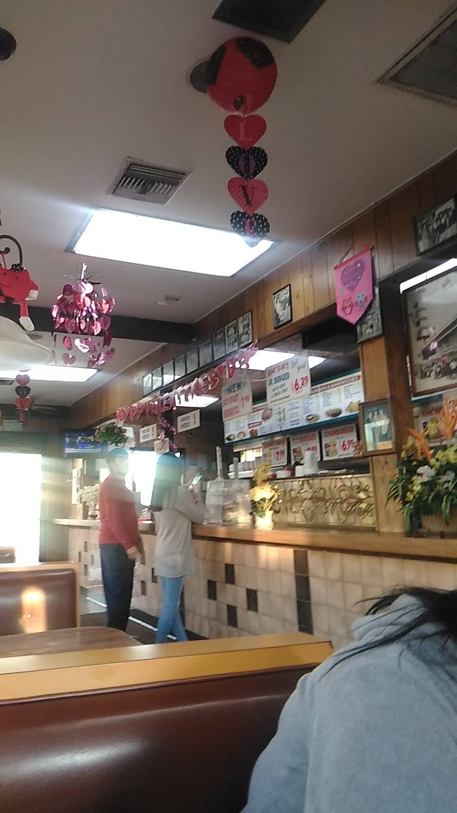 Jims Burguers | restaurant | 4000 Gage Ave, Bell, CA 90201, USA | 3237732760 OR +1 323-773-2760