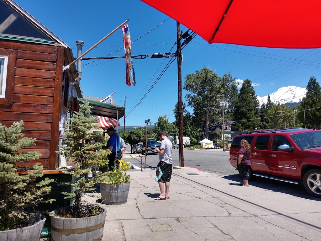 Poncho & Lefkowitz | restaurant | 445 S Mt Shasta Blvd, Mt Shasta, CA 96067, USA | 5309261505 OR +1 530-926-1505