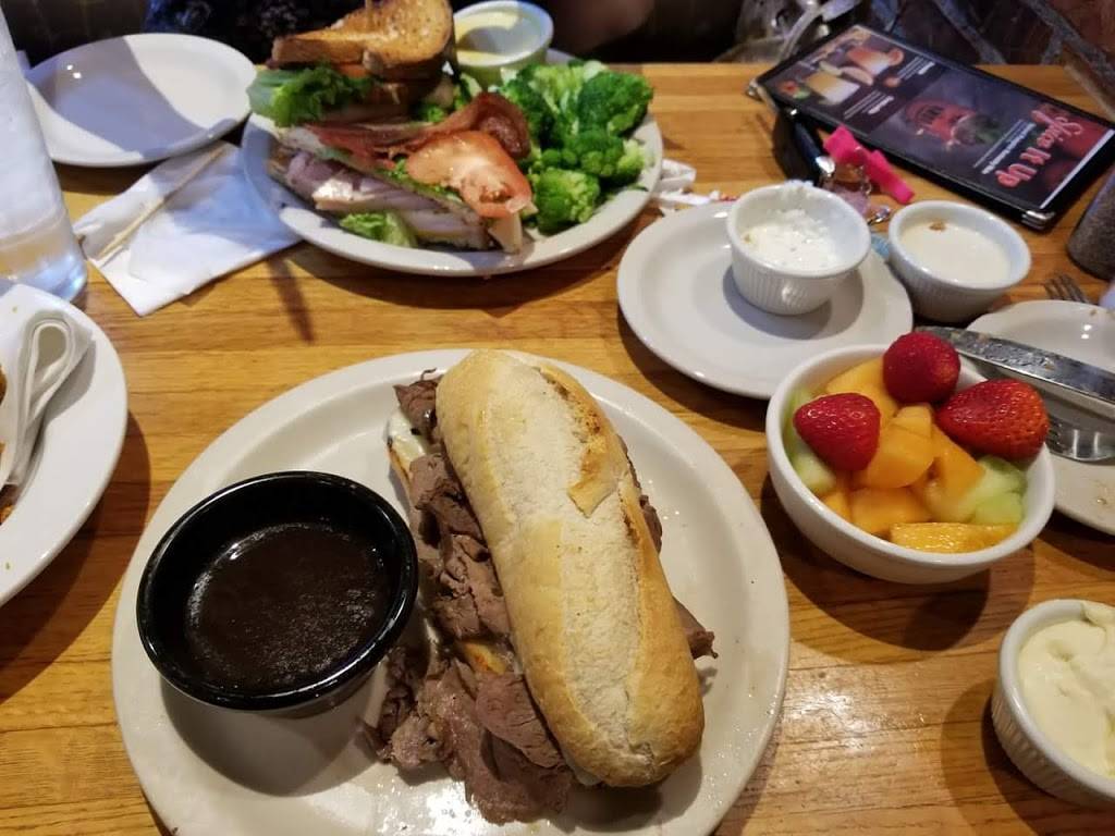 Raffertys | restaurant | 1400 N Green River Rd, Evansville, IN 47715, USA | 8124710024 OR +1 812-471-0024