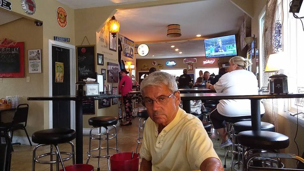 Lakeside Pub & Grill | restaurant | 4671 South S Lake Dr, Cudahy, WI 53110, USA | 4142128090 OR +1 414-212-8090