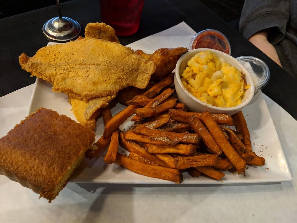 Southern Fire Restaurant | restaurant | 575 Bellevue St, Detroit, MI 48207, USA | 3134549044 OR +1 313-454-9044