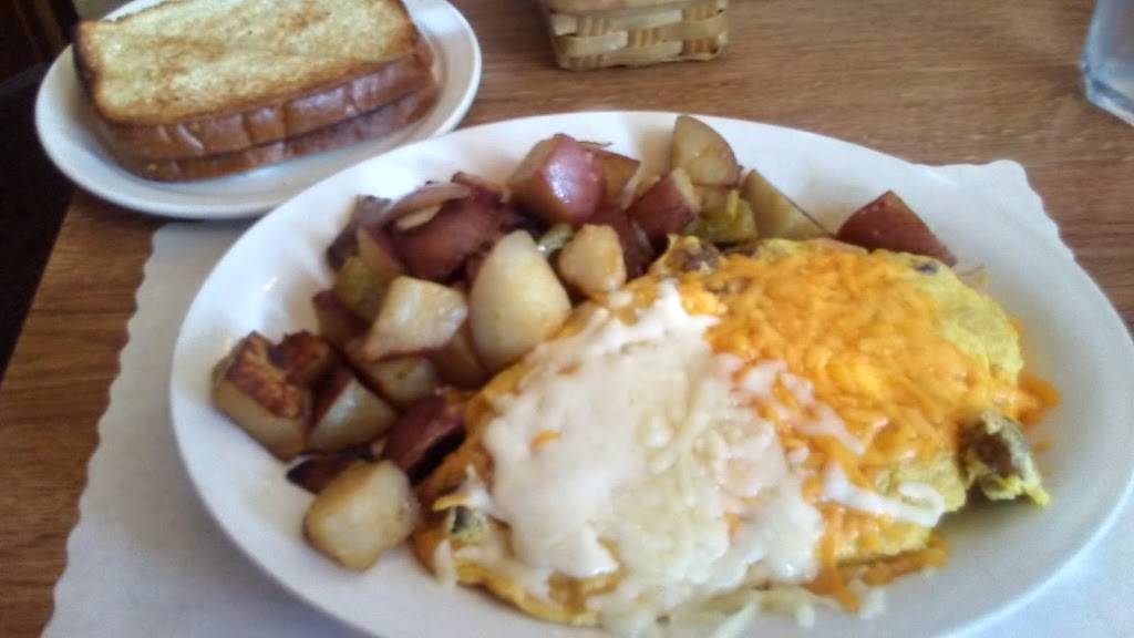 Ryans Place Restaurant | bakery | 3103 S Mooney Blvd, Visalia, CA 93277, USA | 5597348394 OR +1 559-734-8394