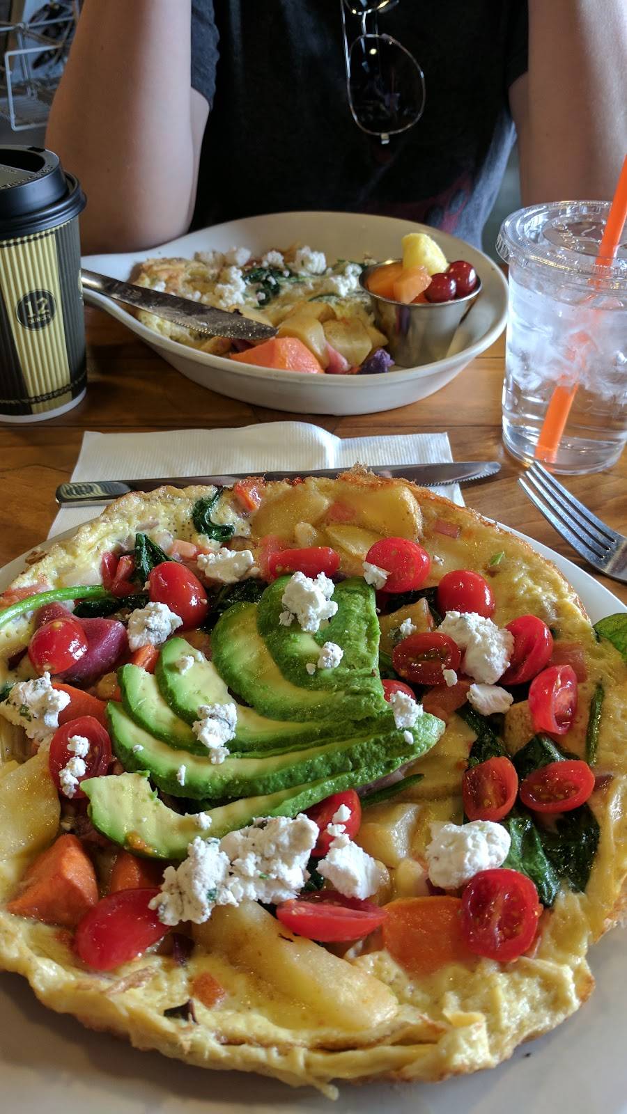 Lucis Healthy Marketplace | cafe | 1590 E Bethany Home Rd, Phoenix, AZ 85014, USA | 6027731339 OR +1 602-773-1339