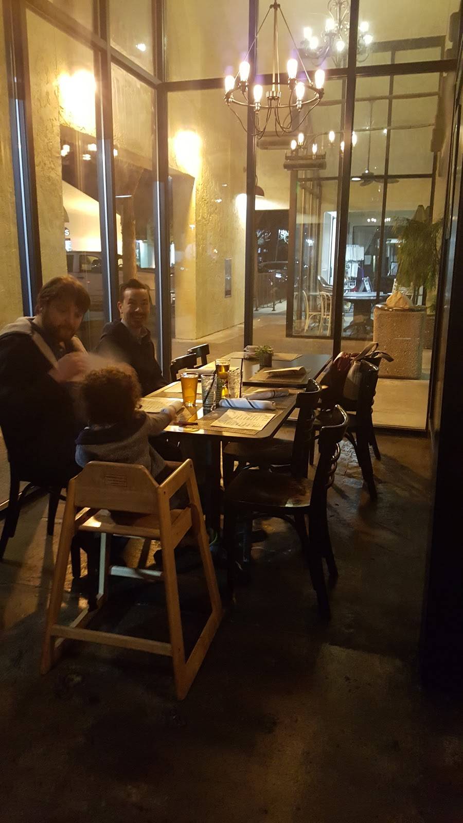 Mission Kitchen Bar | restaurant | 52 Mission Cir #111, Santa Rosa, CA 95409, USA | 7077082669 OR +1 707-708-2669