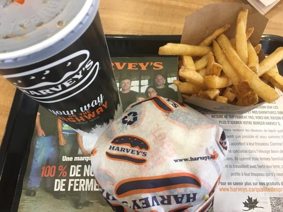 Harveys | restaurant | 5935 Boulevard Robert-Bourassa, Laval, QC H7E 0A4, Canada | 4506650033 OR +1 450-665-0033