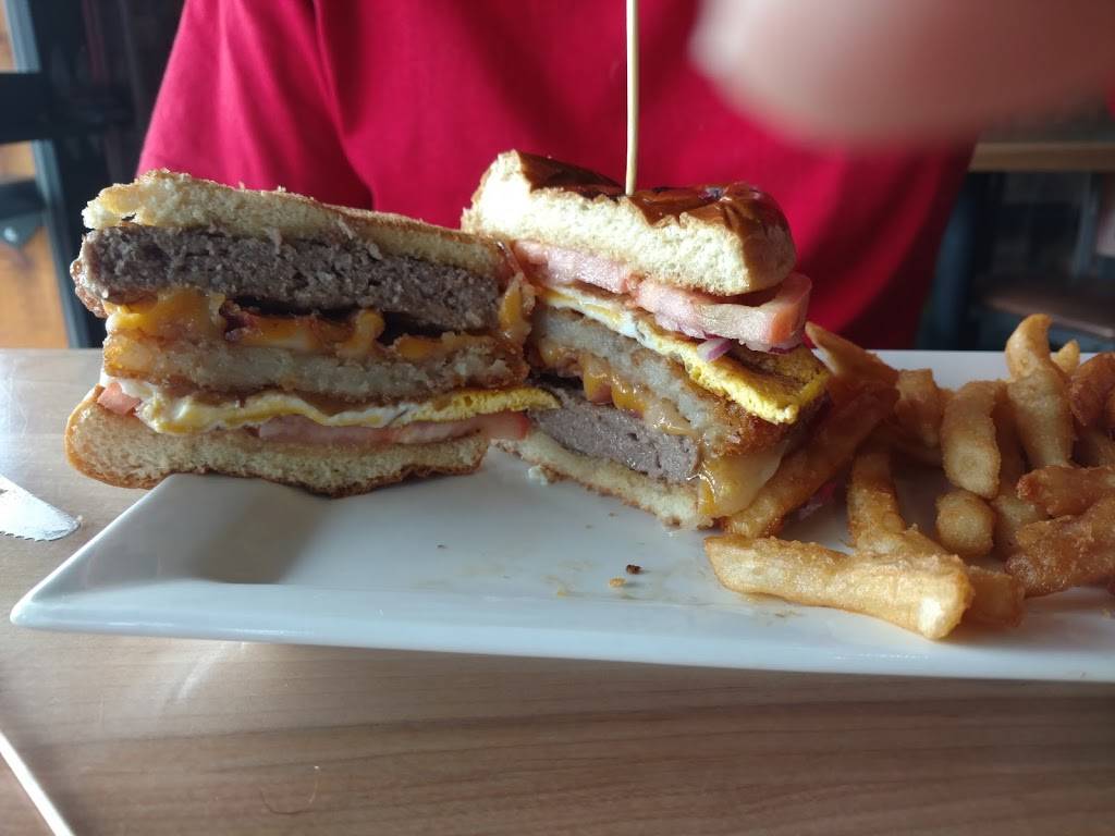 B-52 Burgers and Brew Lakeville | restaurant | 20751 Holyoke Ave, Lakeville, MN 55044, USA | 9522134150 OR +1 952-213-4150