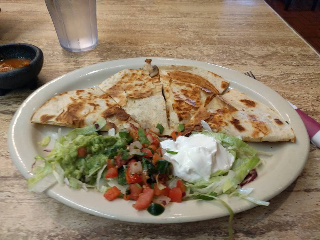 Salsas Mexican Restaurant | restaurant | 4604 Seawall Blvd, Galveston, TX 77551, USA | 4096212630 OR +1 409-621-2630