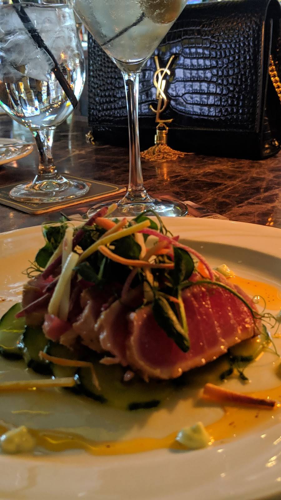 Churchills Bistro Cigar Bar, Birmingham | restaurant | 116 S Old Woodward Ave, Birmingham, MI 48009, USA | 2486474555 OR +1 248-647-4555