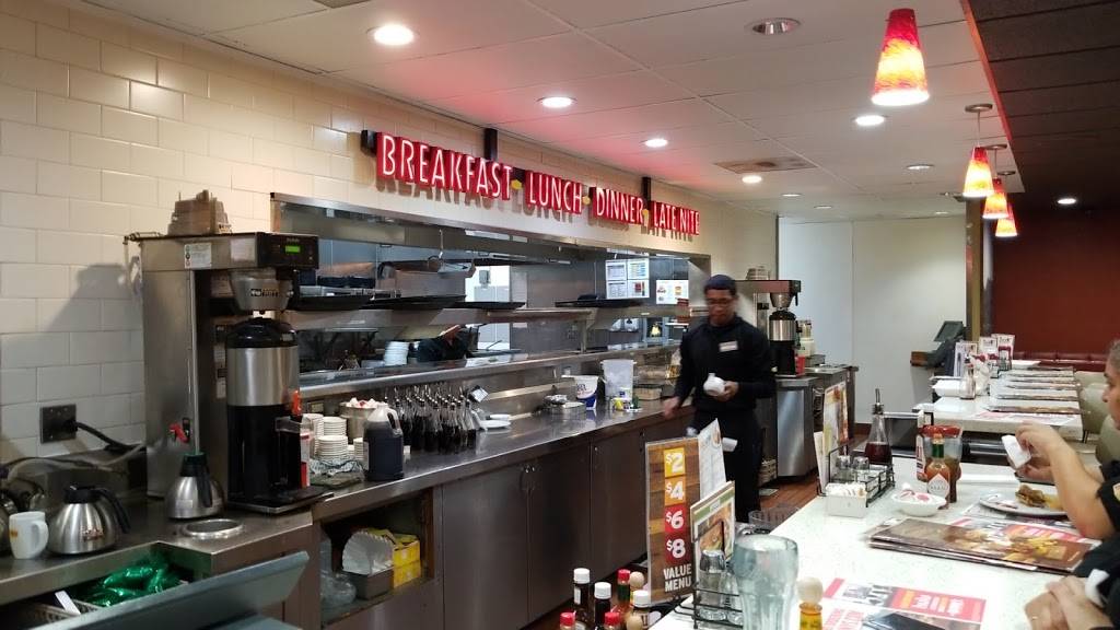 Dennys | restaurant | 17009-A, Valley Blvd, Fontana, CA 92335, USA | 9098228550 OR +1 909-822-8550