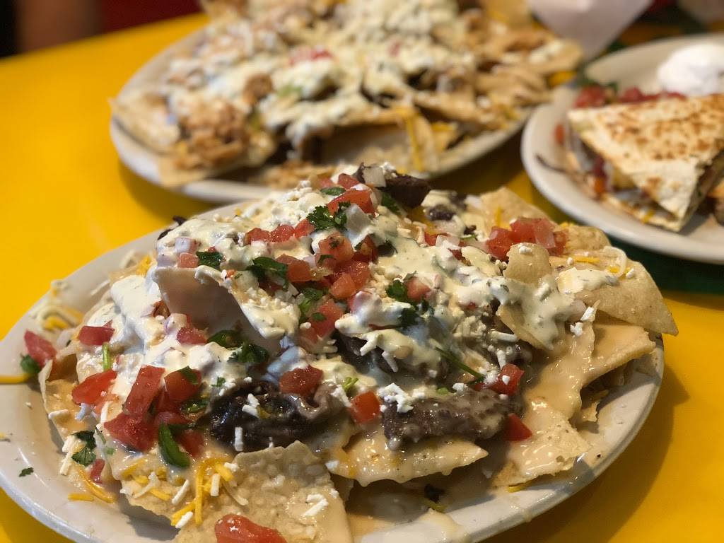 Fuzzys Taco Shop | restaurant | 1601 E Debbie Ln #1101, Mansfield, TX 76063, USA | 8174531682 OR +1 817-453-1682