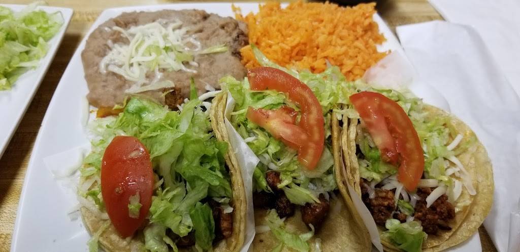 Gracies Lucky Burrito II | restaurant | 5756 W Monee Manhattan Rd, Monee, IL 60449, USA | 7082350311 OR +1 708-235-0311