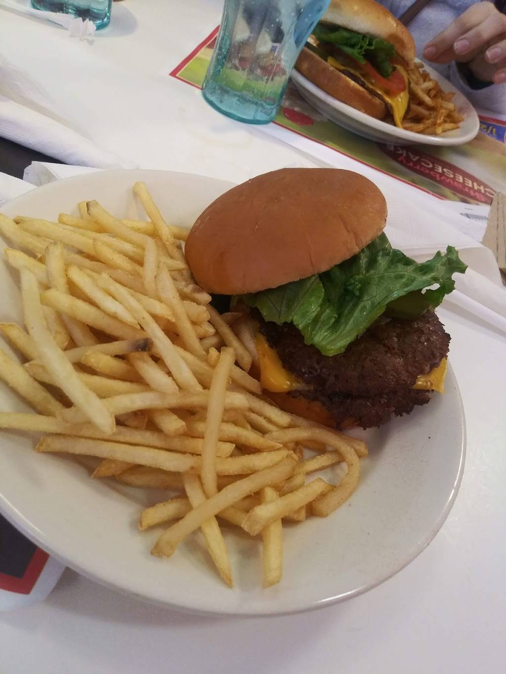 Steak n Shake | restaurant | 1250 W Walnut Avenue, Dalton, GA 30720, USA | 7062723300 OR +1 706-272-3300