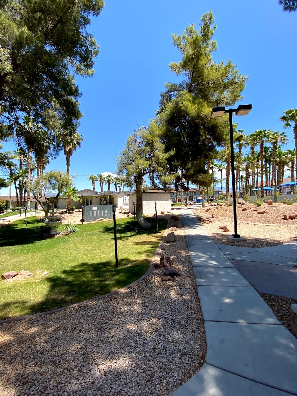 Pour House | restaurant | 1101 NV-160, Pahrump, NV 89048, USA | 7755371111 OR +1 775-537-1111