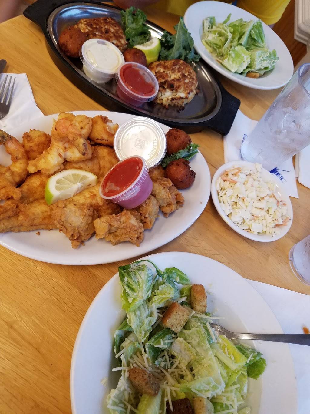 Surf Rider Restaurant | restaurant | 1 Marina Rd, Hampton, VA 23669, USA | 7577239366 OR +1 757-723-9366