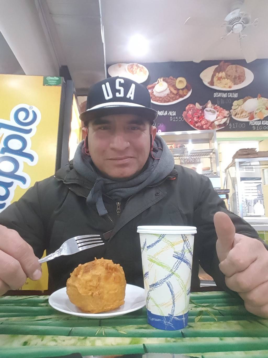 Delicias Caleñas | bakery | 9541 Roosevelt Ave, Queens, NY 11372, USA | 7185070414 OR +1 718-507-0414