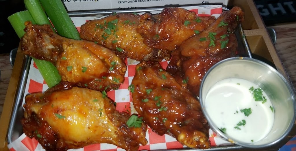 The Sandtrap Grill & Tap | restaurant | 31 Forest Ave, Riverside, IL 60546, USA | 6306720201 OR +1 630-672-0201