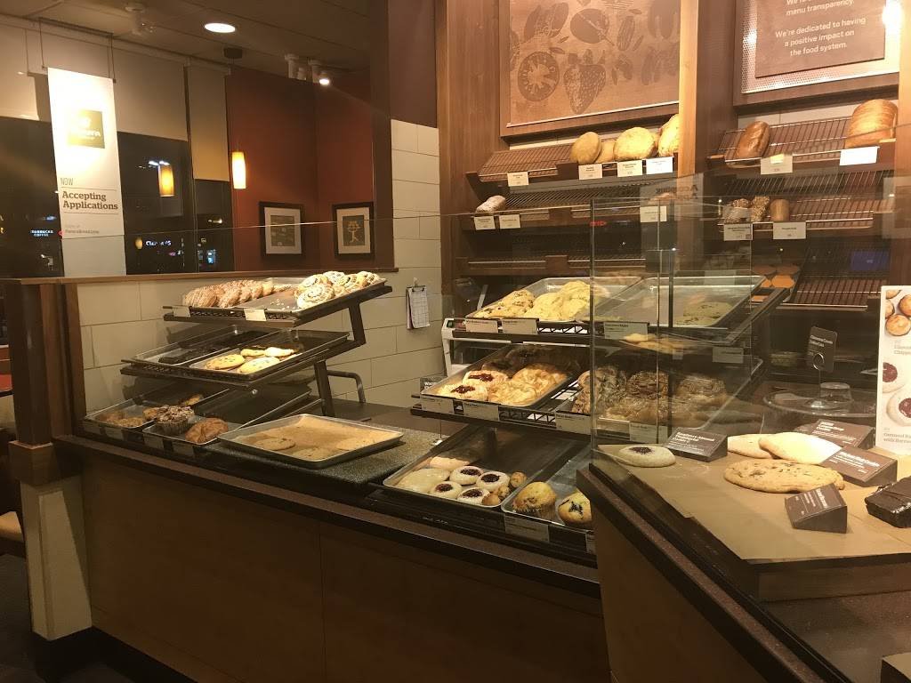 Panera Bread | cafe | 400 W Division St, Chicago, IL 60610, USA | 3123372304 OR +1 312-337-2304