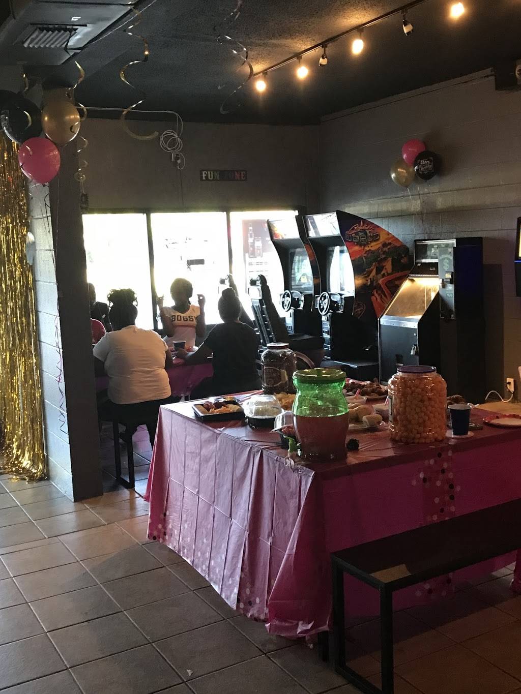 Jack of Spades Lounge | restaurant | 6778 46th Ave N, St. Petersburg, FL 33709, USA | 7279548226 OR +1 727-954-8226