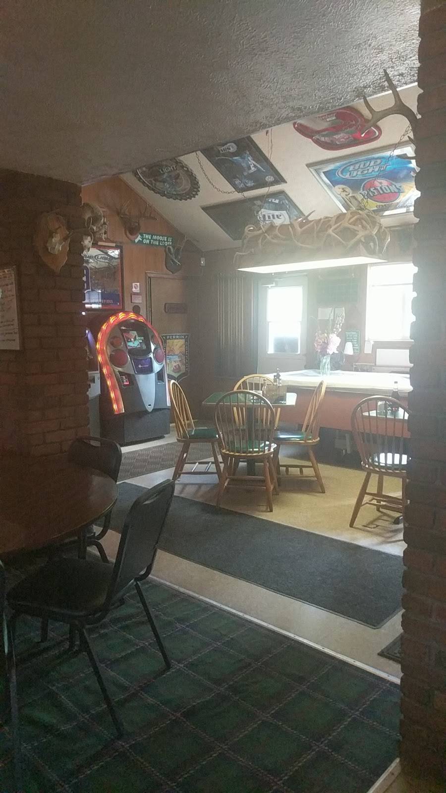 Jodis Tangled Antler | restaurant | 15015 US-31, Beulah, MI 49617, USA | 2313252480 OR +1 231-325-2480