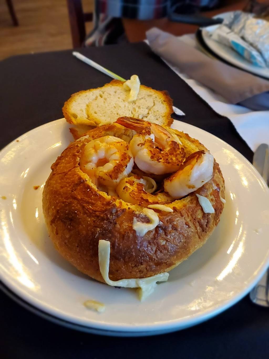 Aqua | restaurant | 2140 Gunter Ave, Guntersville, AL 35976, USA | 2562640141 OR +1 256-264-0141