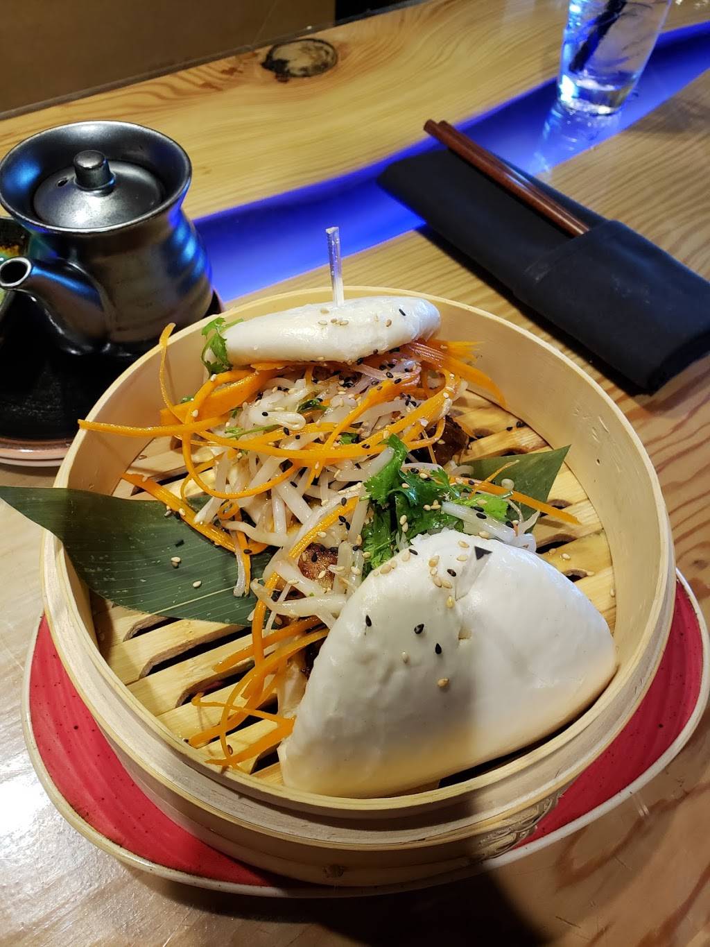 Longhouse | restaurant | 1 Cowlitz Way, Ridgefield, WA 98642, USA | 3608876447 OR +1 360-887-6447