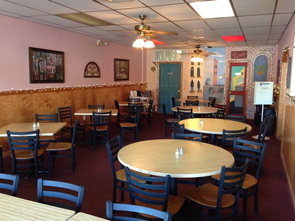 Tinas Pizza Cafe & Restaurant | restaurant | 69 Brookside Ave #205, Chester, NY 10918, USA | 8454694357 OR +1 845-469-4357
