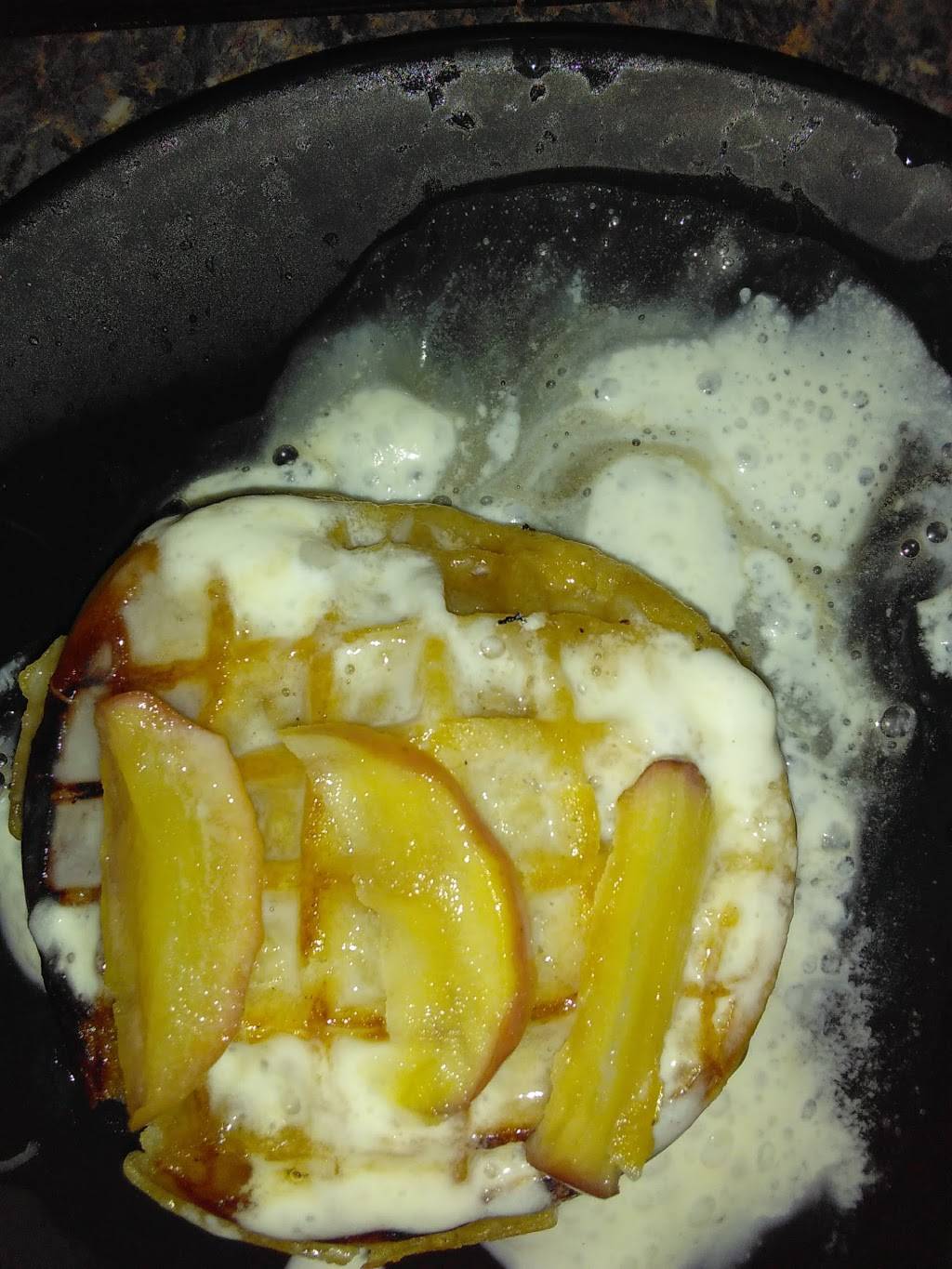 Dorothys Carry Out | meal takeaway | 2401 Aisquith St, Baltimore, MD 21218, USA | 4103662473 OR +1 410-366-2473