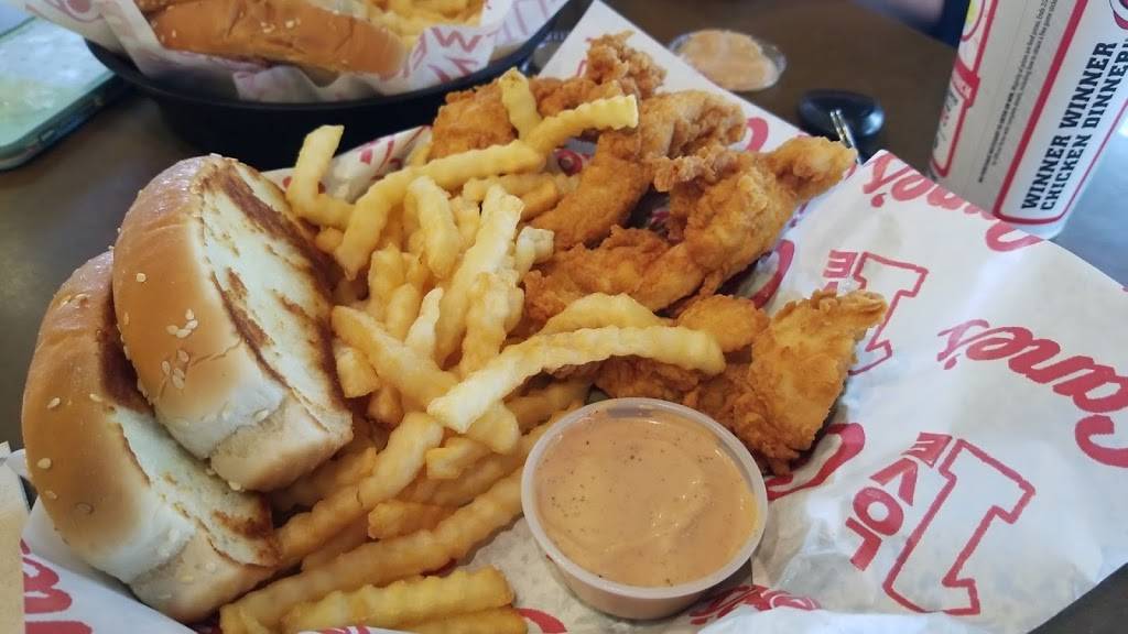 Raising Canes Chicken Fingers | meal takeaway | 8801 N Fwy Service Rd E, Fort Worth, TX 76177, USA | 8178477101 OR +1 817-847-7101