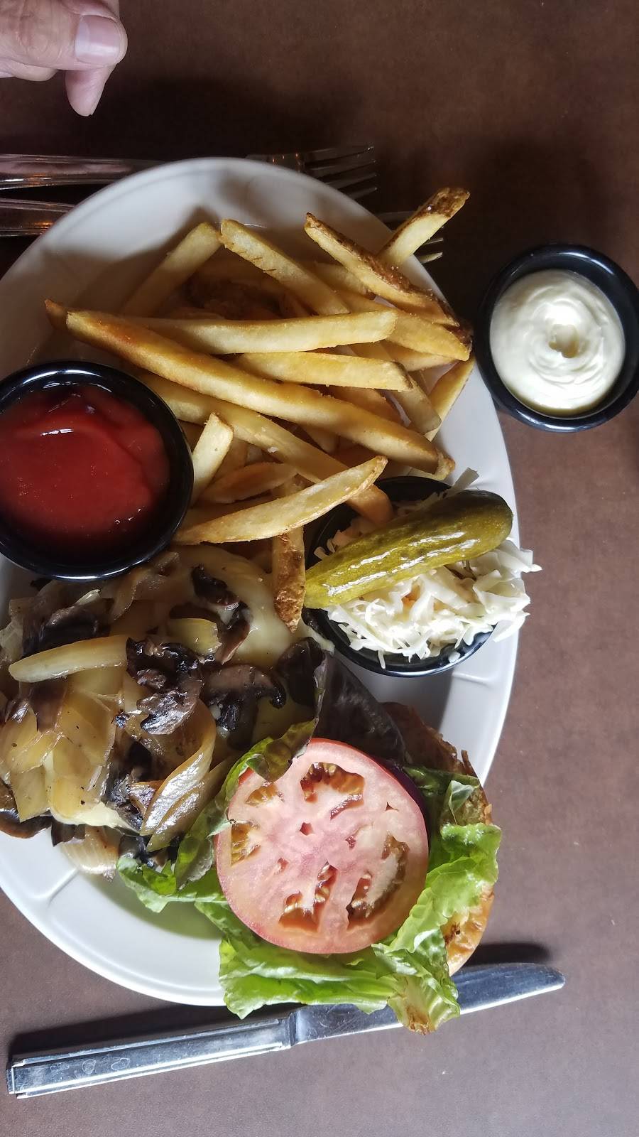 Nauvoo Grill Club | restaurant | 121 Fair Haven Rd, Fair Haven, NJ 07704, USA | 7327478777 OR +1 732-747-8777