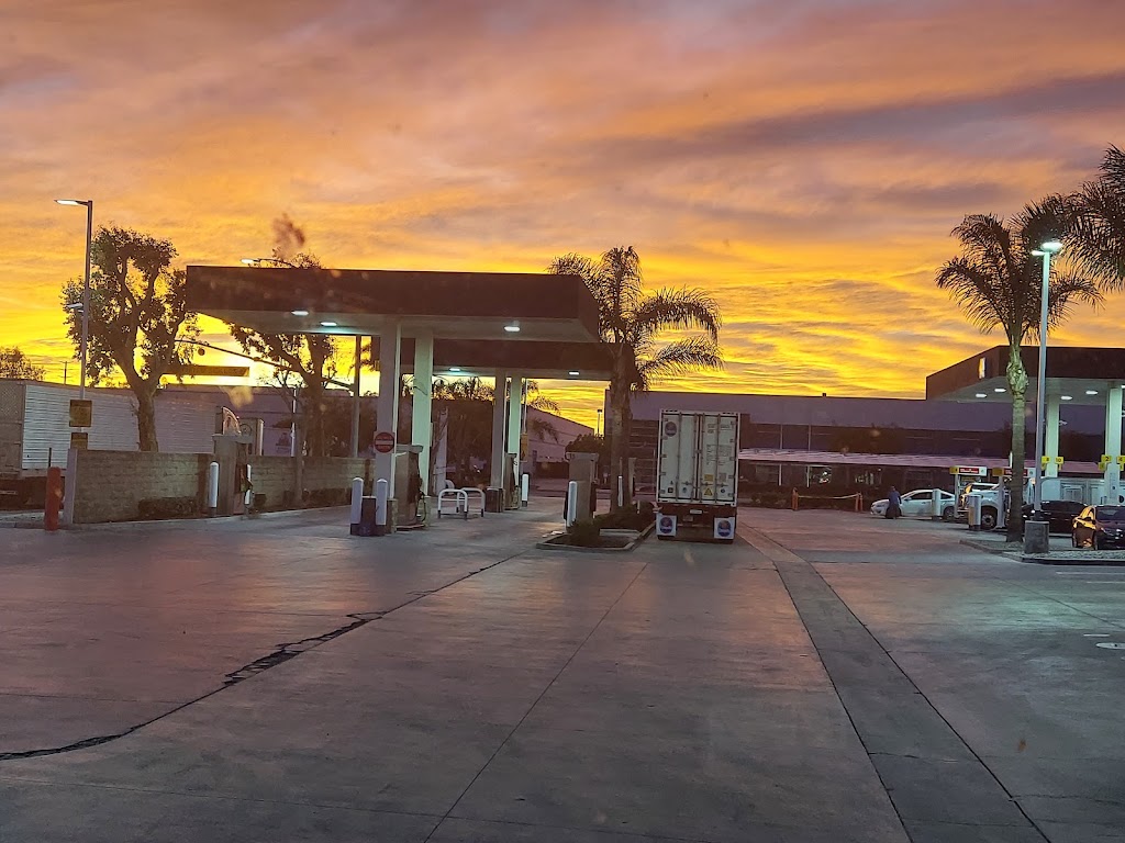 Shell | restaurant | 200 N Del Norte Blvd, Oxnard, CA 93030, USA | 8059818250 OR +1 805-981-8250