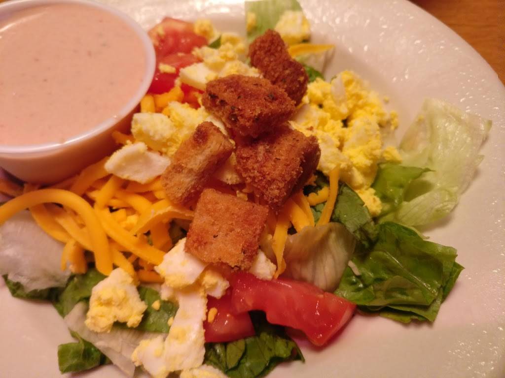 Texas Roadhouse | restaurant | 2536 W, I-20, Grand Prairie, TX 75052, USA | 9722060860 OR +1 972-206-0860