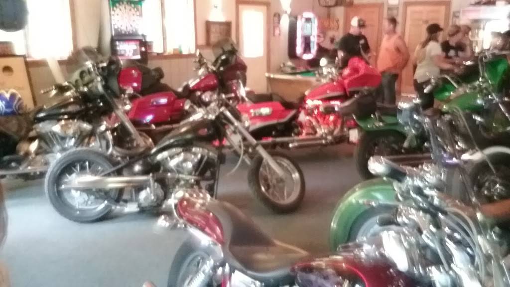 FusterClucks | restaurant | 6153 Bullion Dr, Hazelhurst, WI 54531, USA | 7153567969 OR +1 715-356-7969