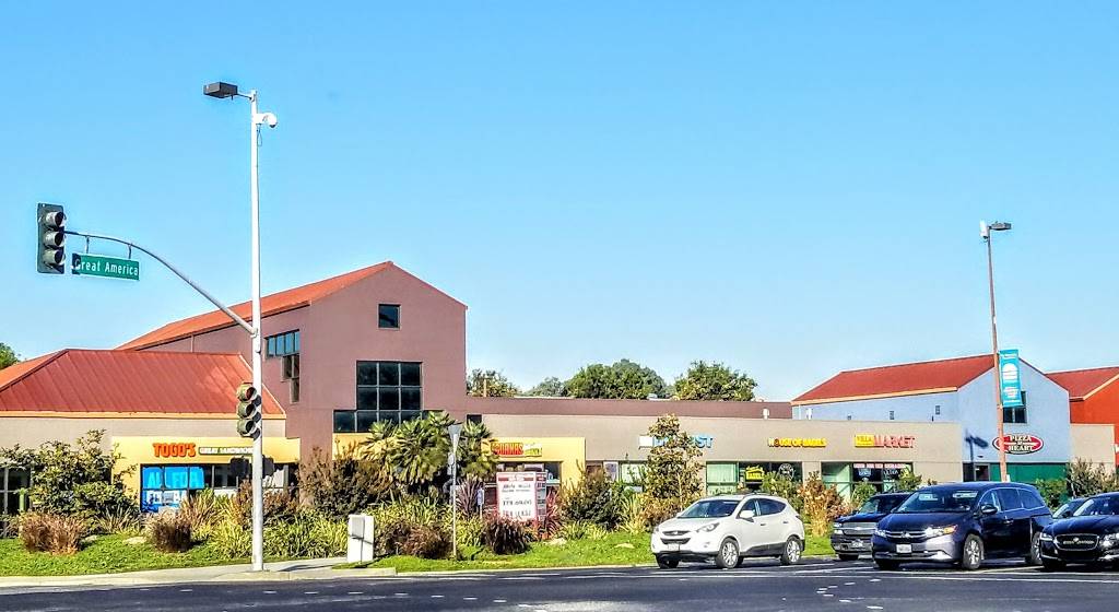 Iguanas Burritozilla | restaurant | 4300 Great America Pkwy #116, Santa Clara, CA 95054, USA | 6692663200 OR +1 669-266-3200