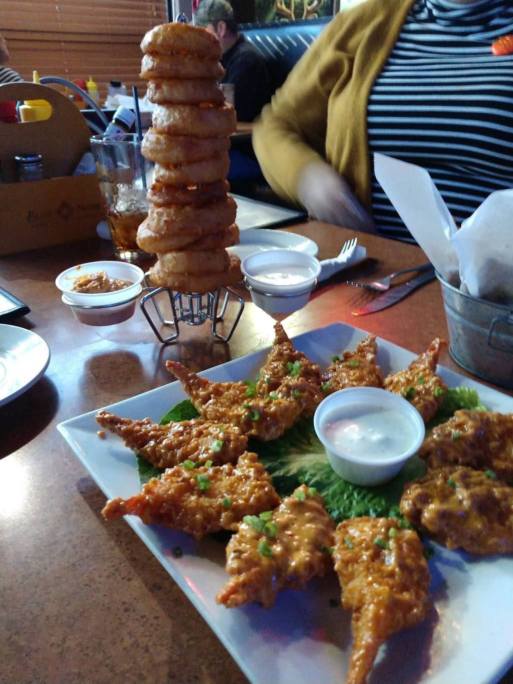 Roadhouse Country Bar & Grill | restaurant | 1901 S Bridge St, Yorkville, IL 60560, USA | 6303852571 OR +1 630-385-2571