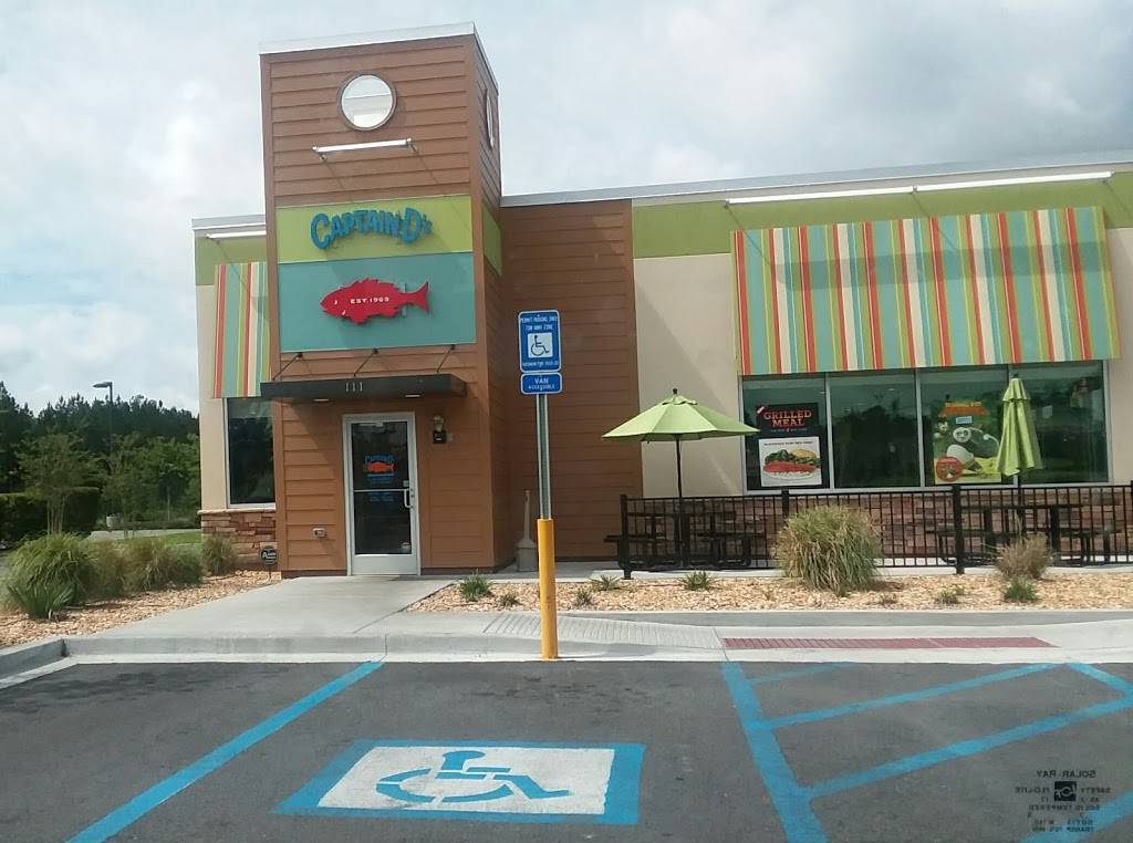 Captain Ds | restaurant | 111 Crown Pointe Pkwy, Kingsland, GA 31548, USA | 9125763825 OR +1 912-576-3825