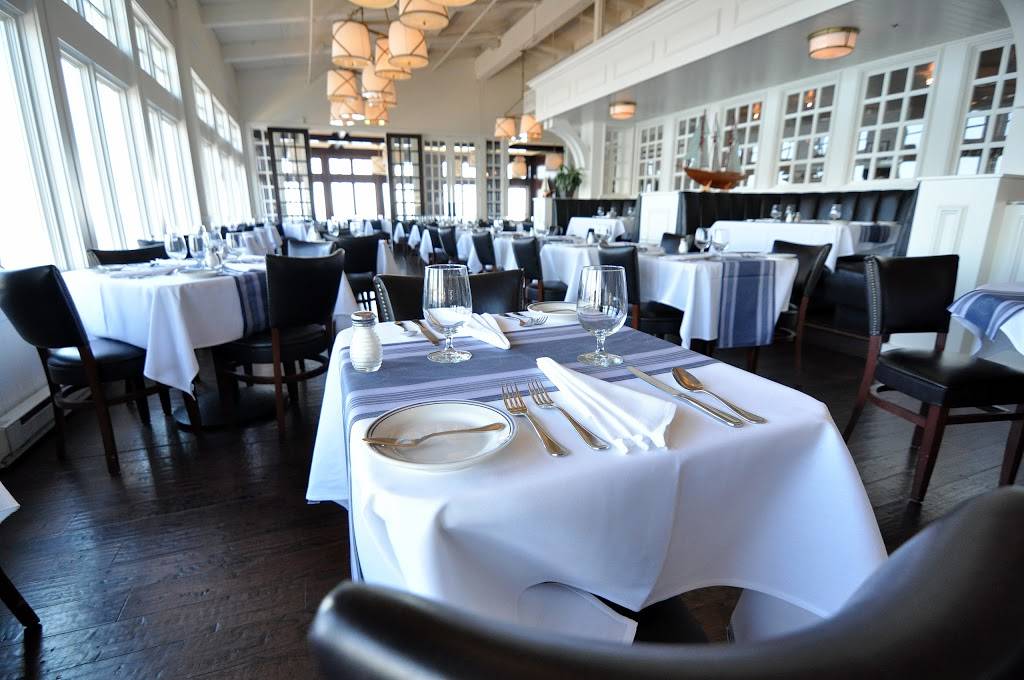 Harbor House | restaurant | 550 N Harbor Dr, Milwaukee, WI 53202, USA | 4143954900 OR +1 414-395-4900