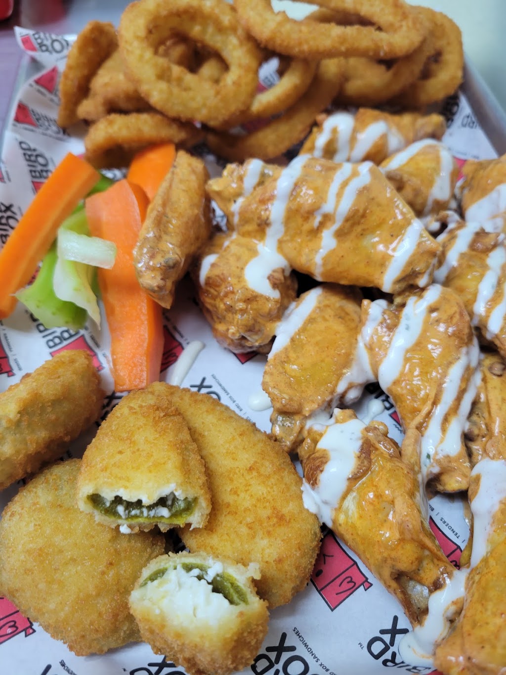 Bird Box Wings | restaurant | 1212 N San Fernando Blvd Unit A, Burbank, CA 91504, USA | 8185883856 OR +1 818-588-3856