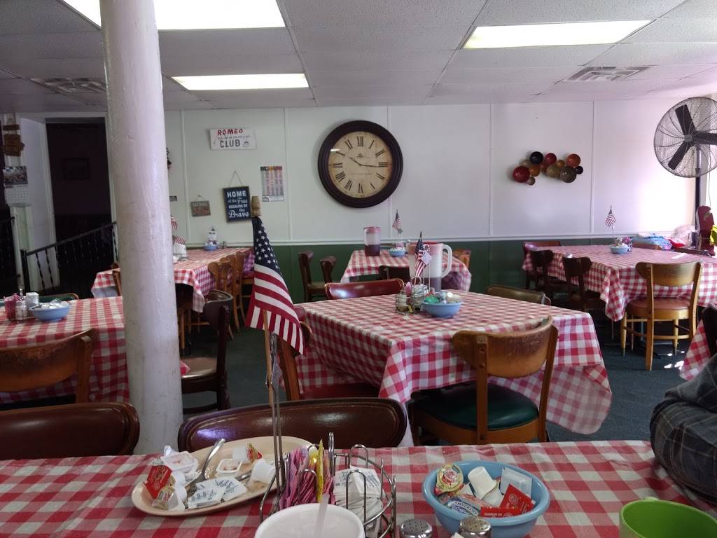 Miss Janes Restaurant | restaurant | 542 Main St, Warrenton, GA 30828, USA | 7064653882 OR +1 706-465-3882